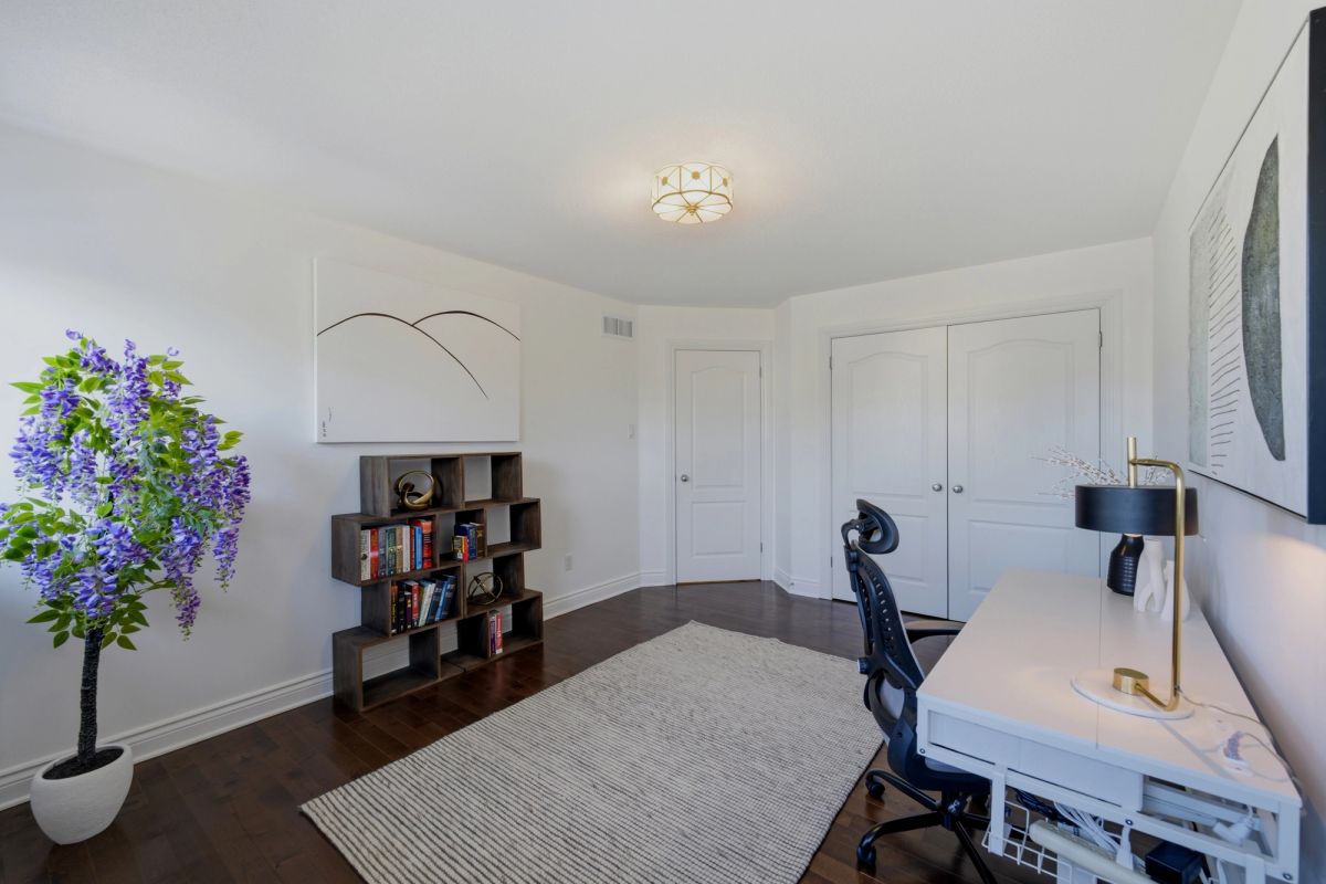 233 Marjan Crescent