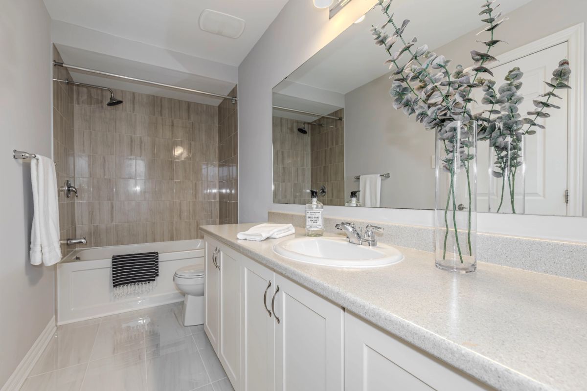 272 Brassy Minnow Crescent