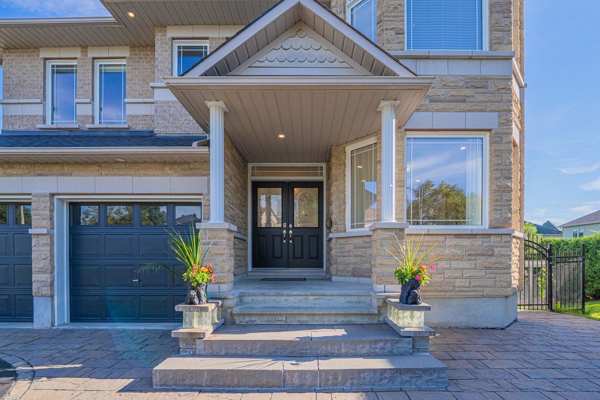 233 Marjan Crescent