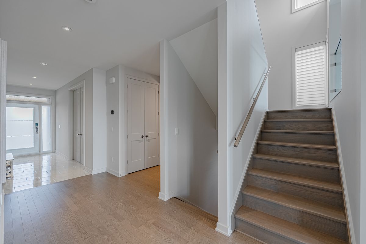 314 Shuttleworth Dr