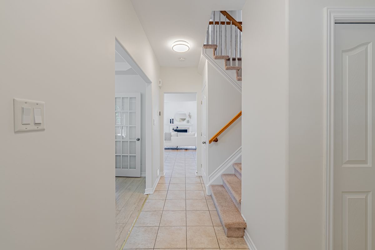 48 Woliston Crescent