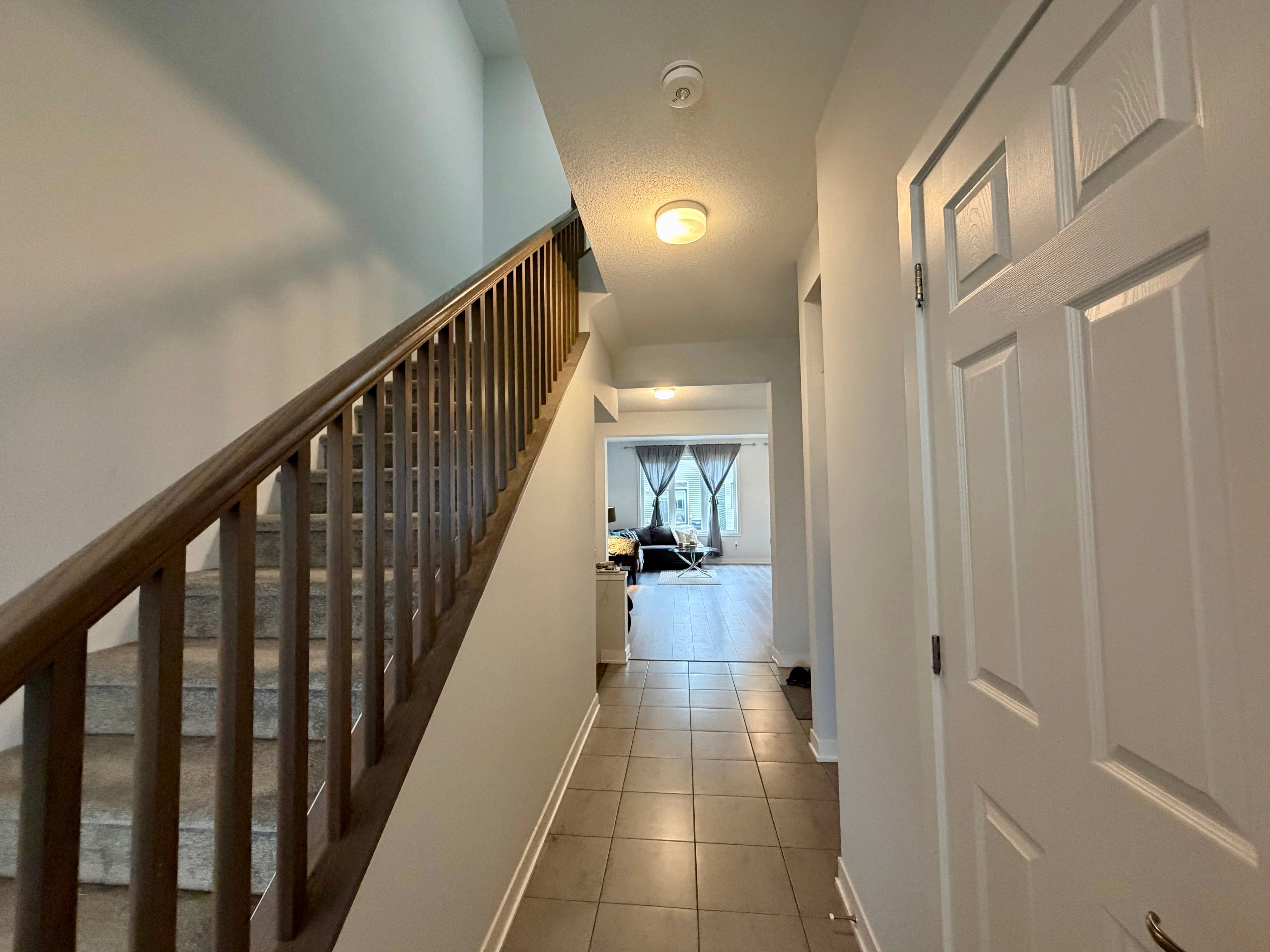 216 Billrian Crescent