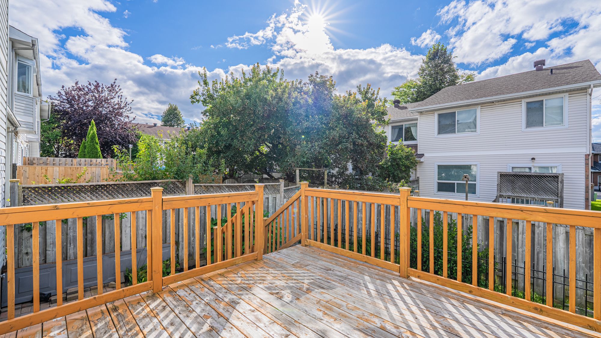 12 Angus Dr