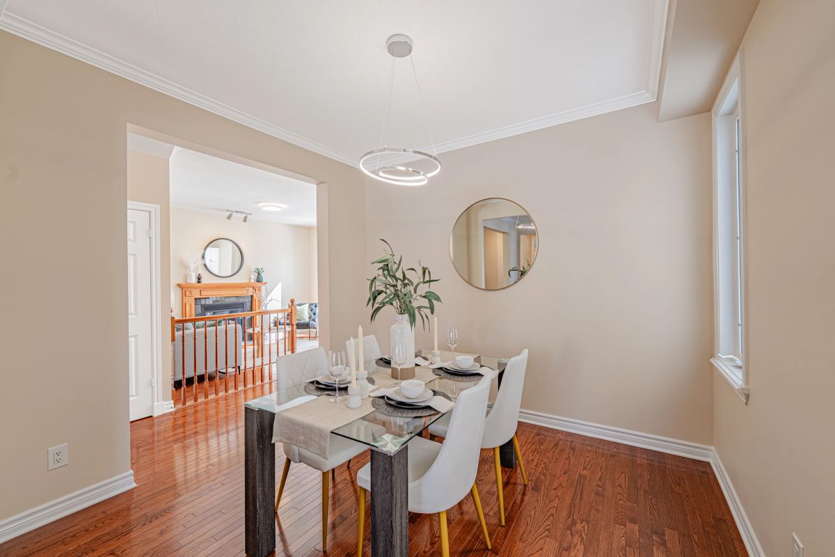 302 Laughlin Circle