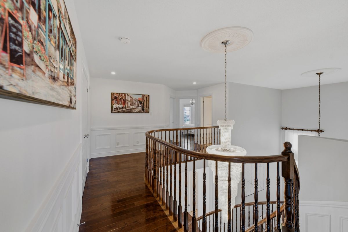 233 Marjan Crescent