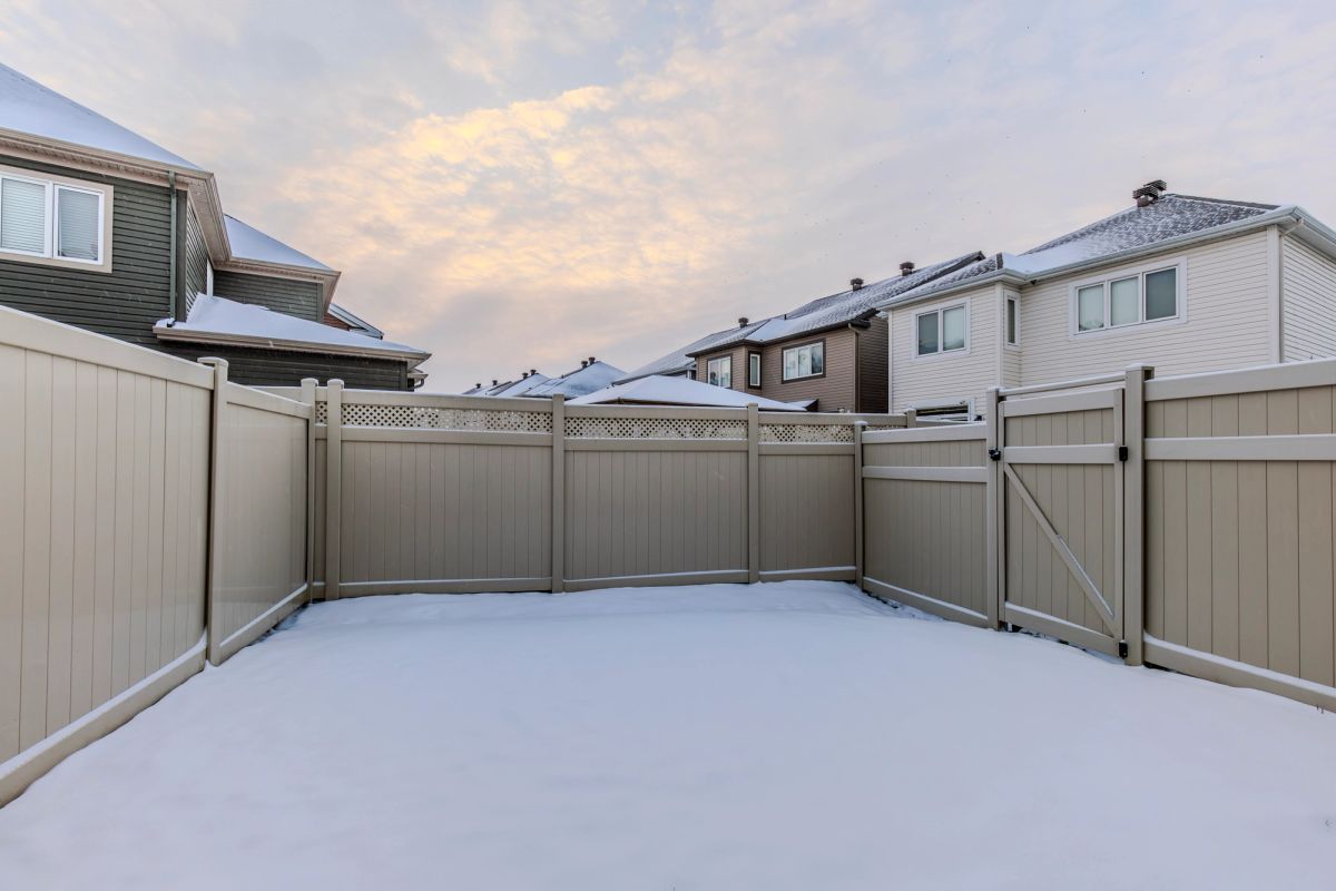 272 Brassy Minnow Crescent