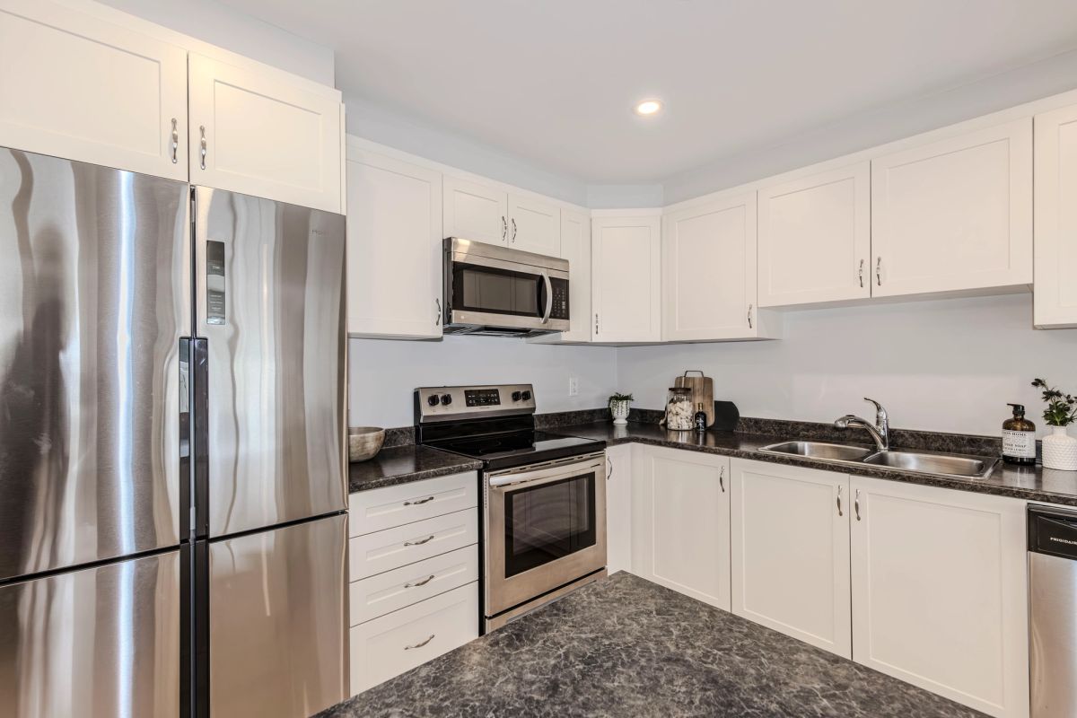 272 Brassy Minnow Crescent