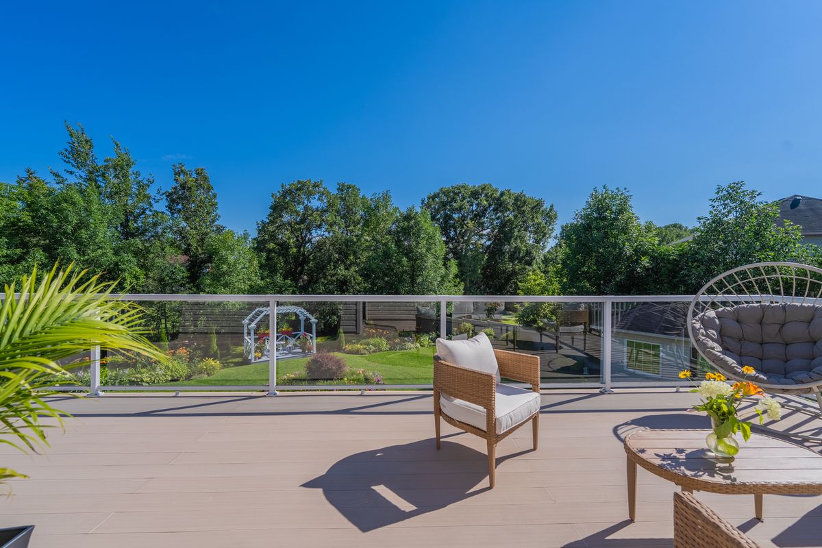 233 Marjan Crescent