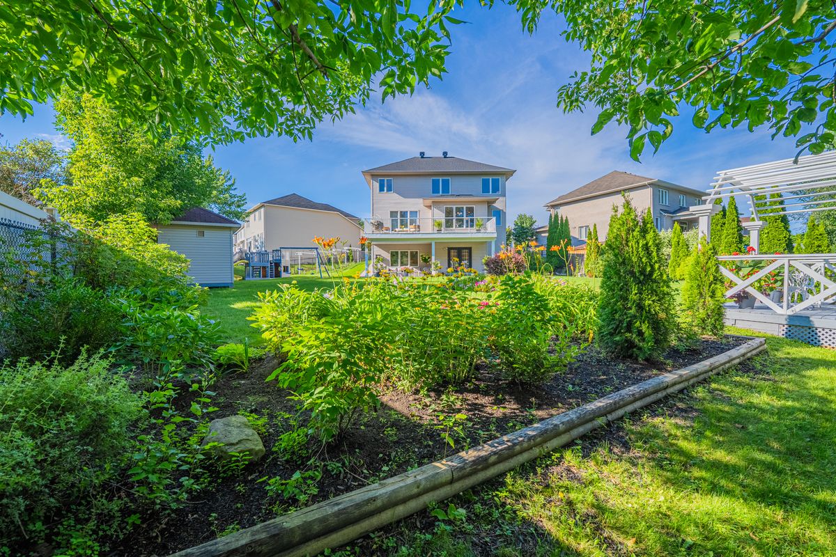 233 Marjan Crescent