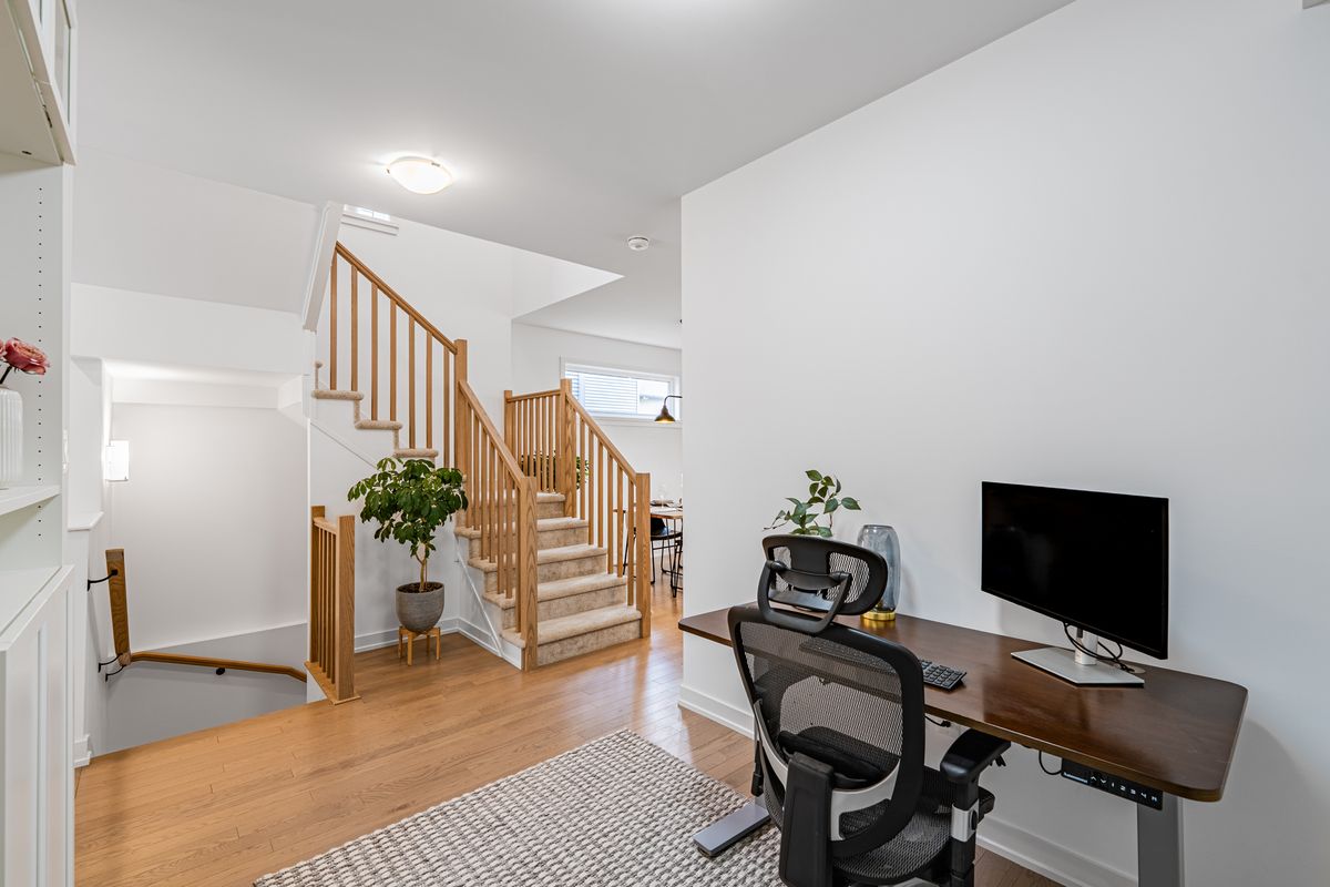 222 Finsbury Ave