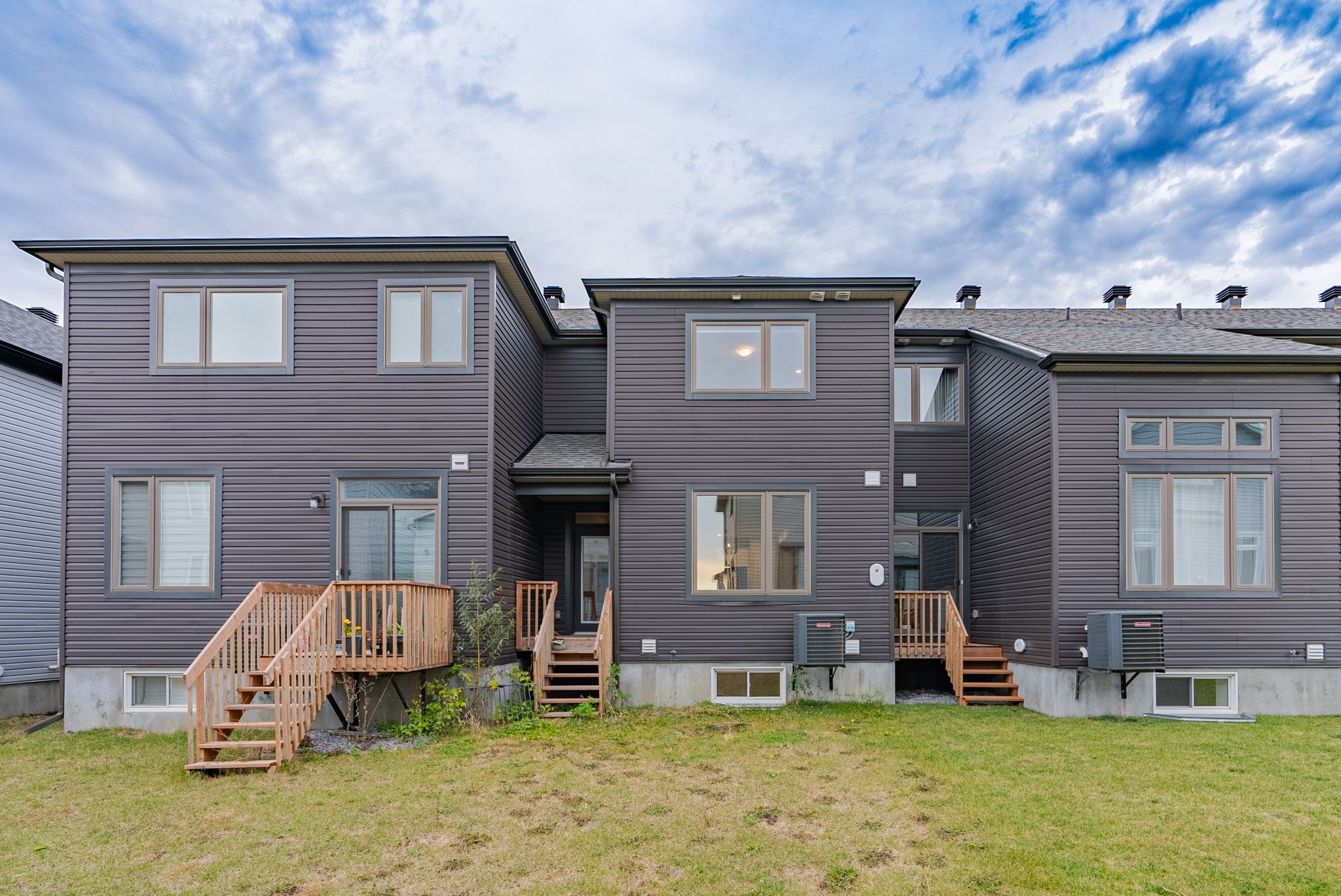 307 Grackle Street