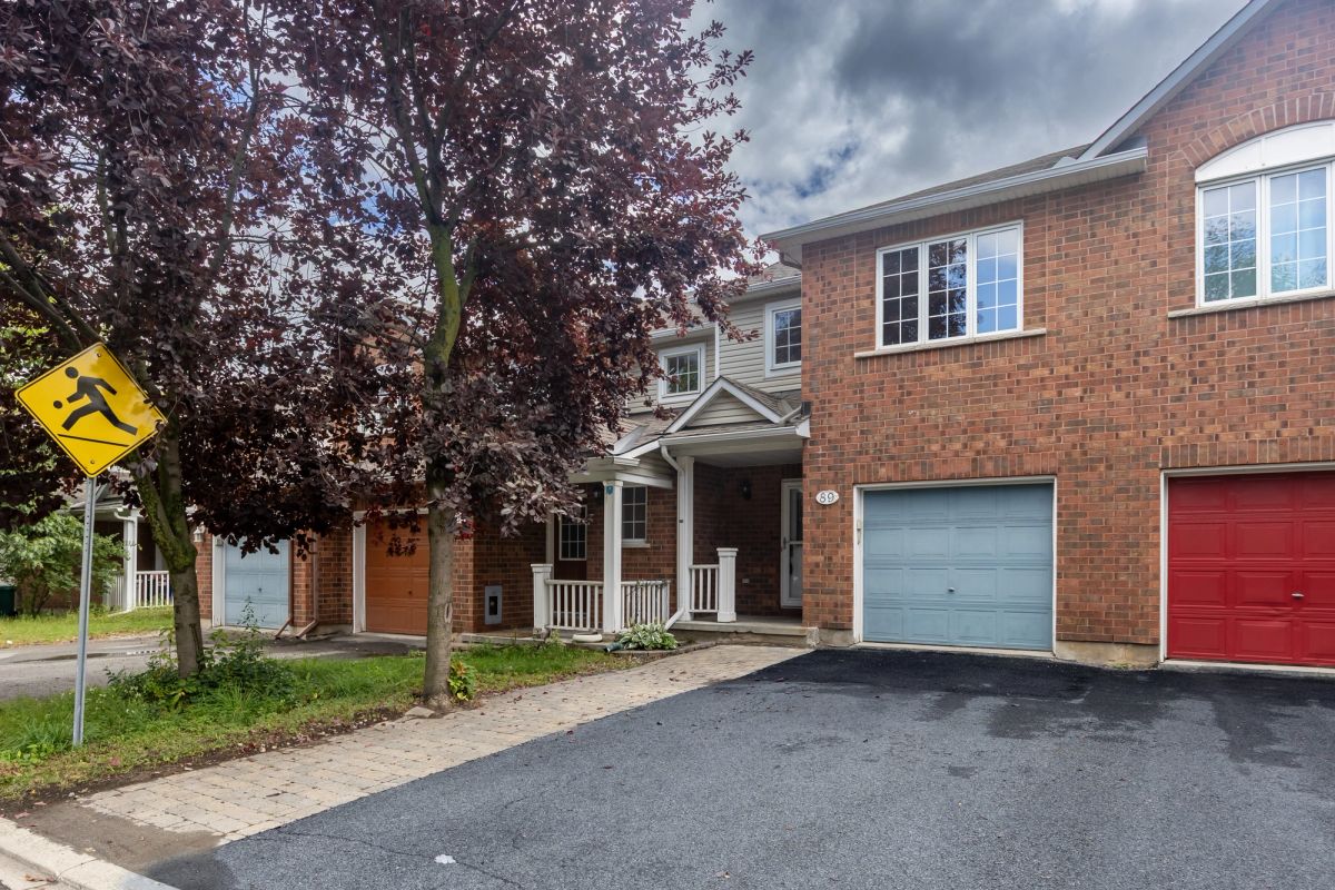 89 Gray Crescent