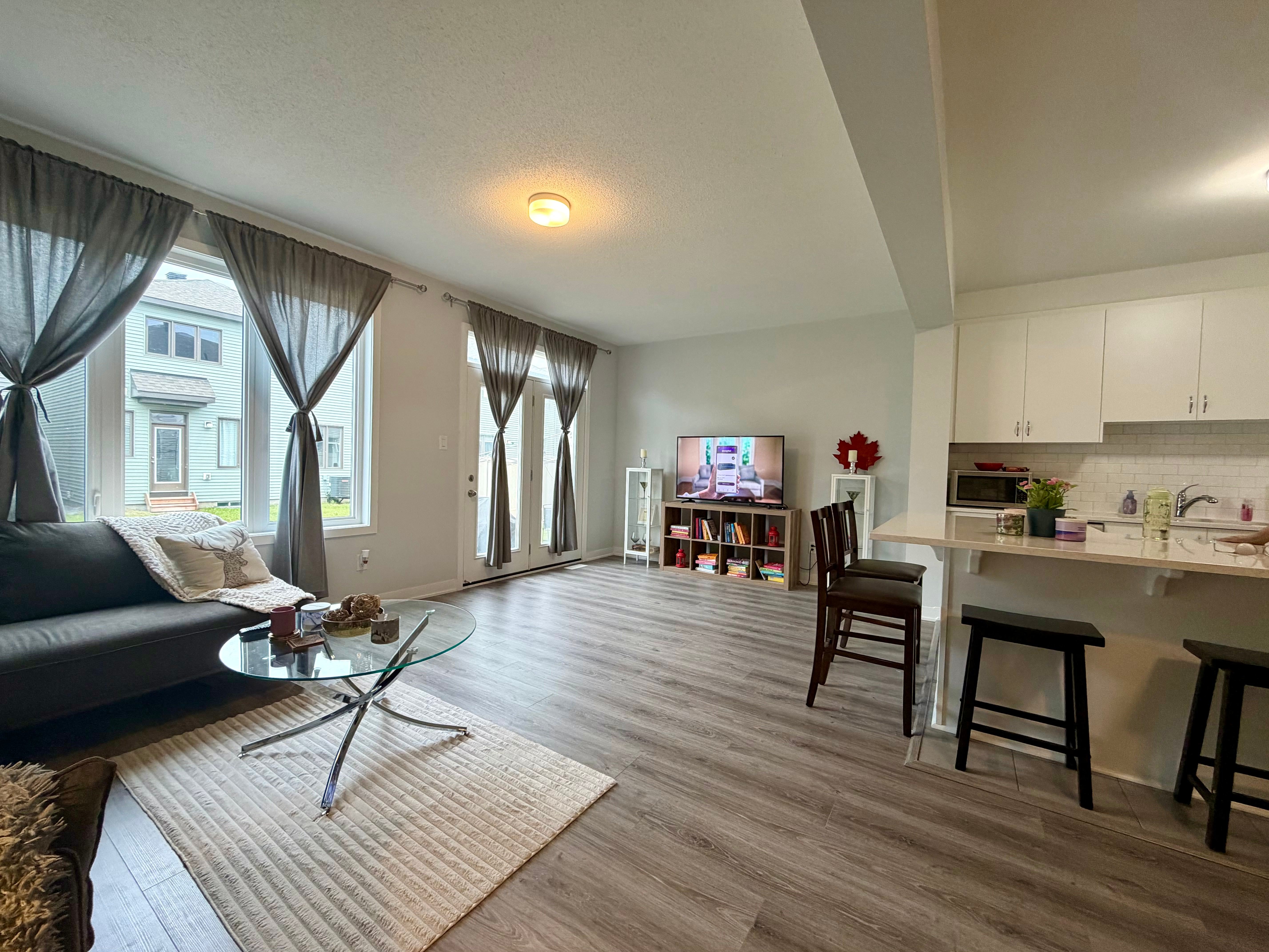216 Billrian Crescent