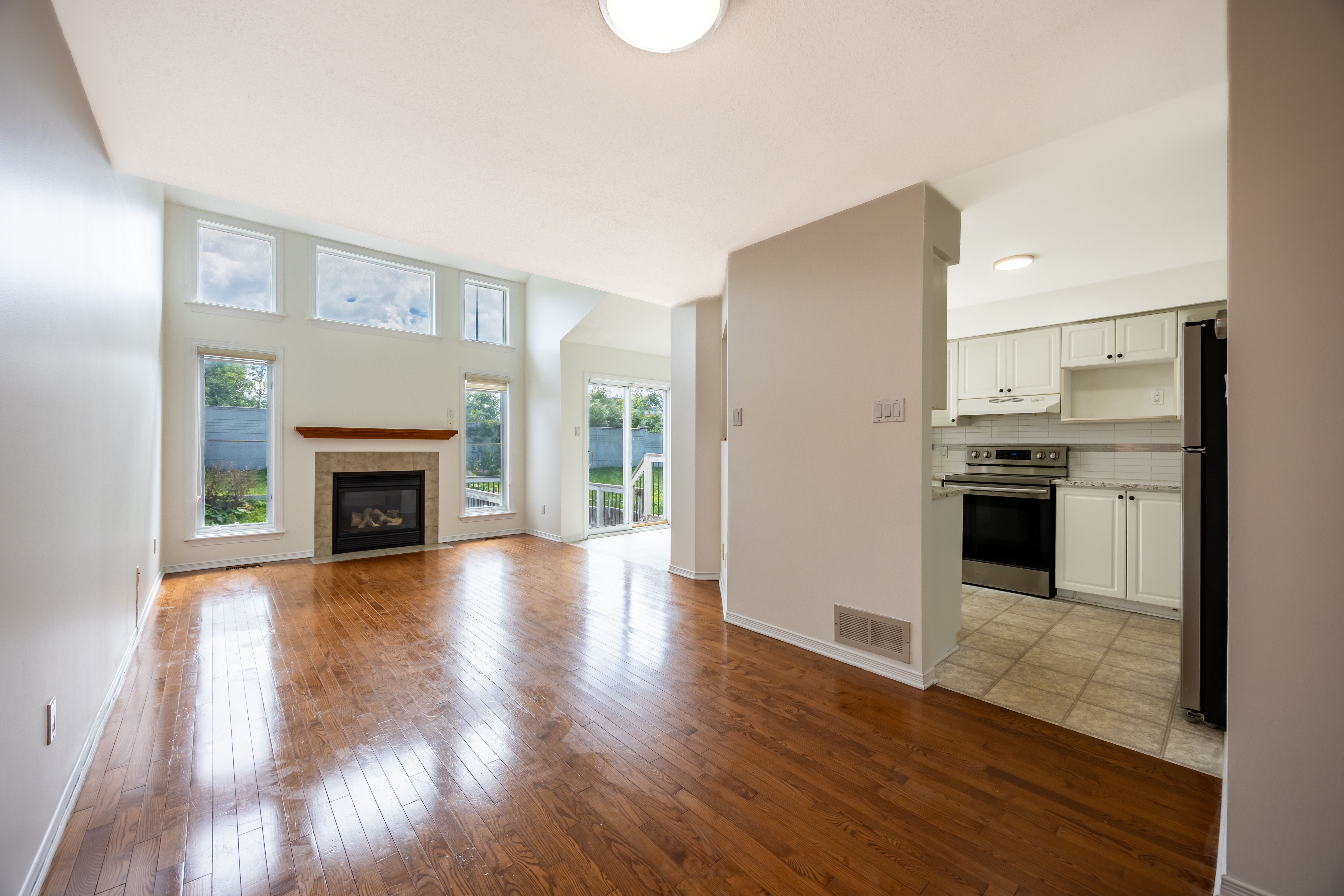 89 Gray Crescent