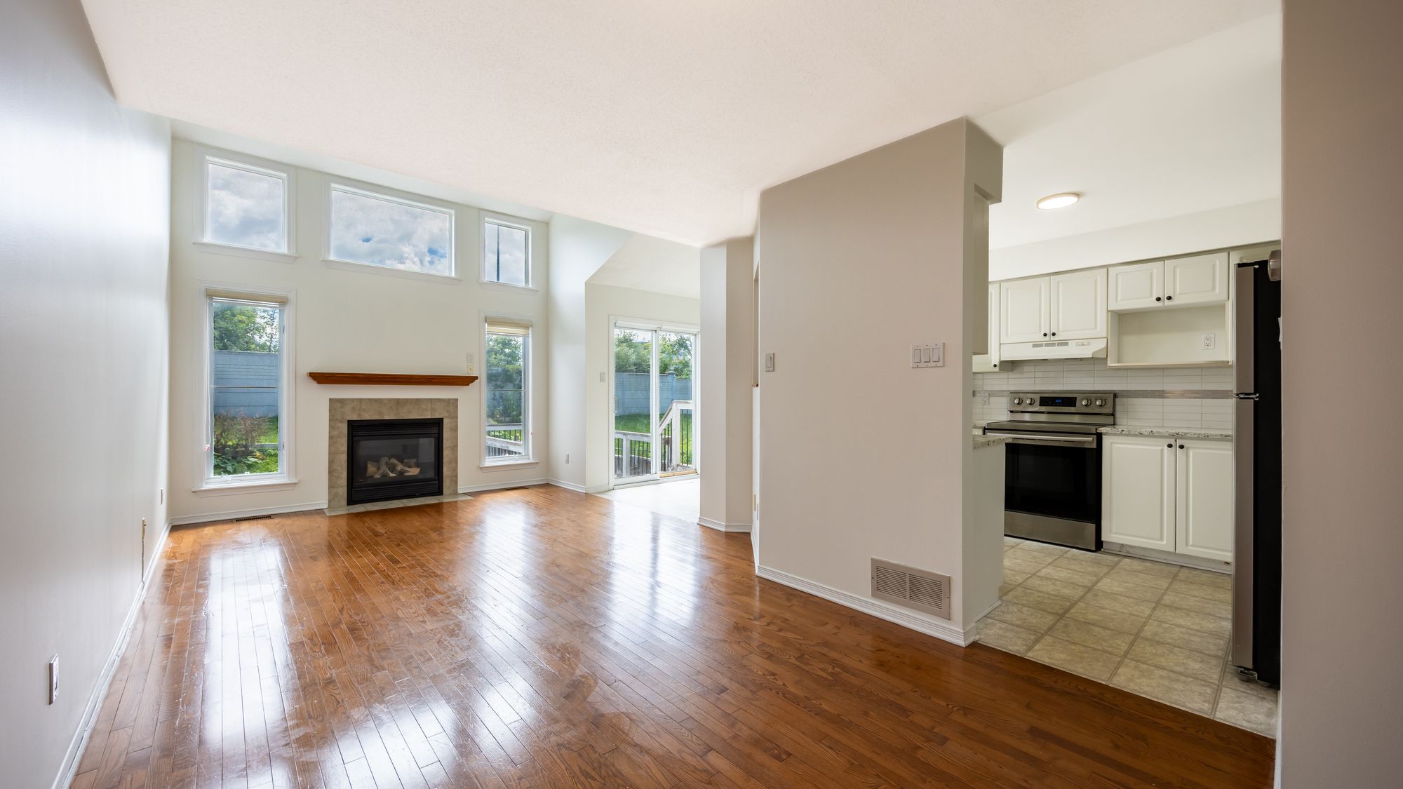 89 Gray Crescent