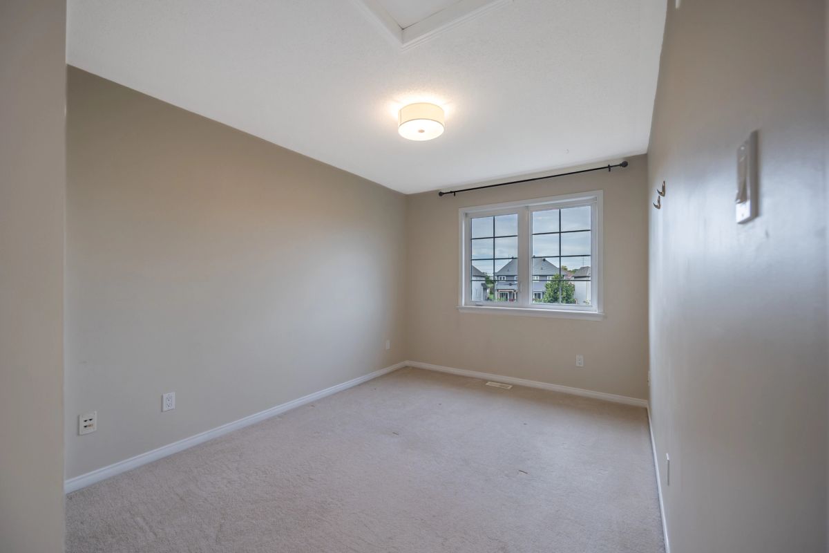 578 Pepperville Crescent