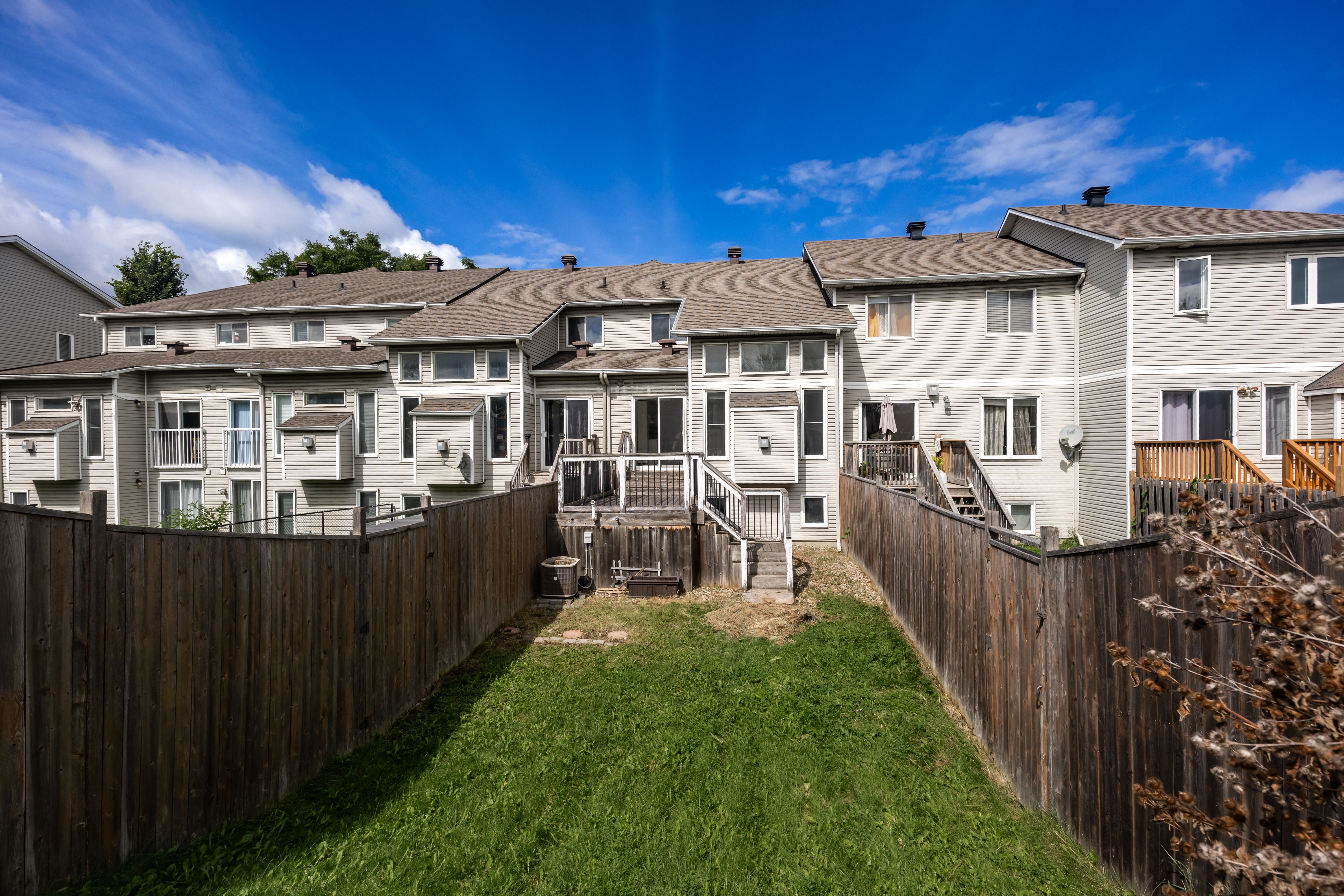 89 Gray Crescent