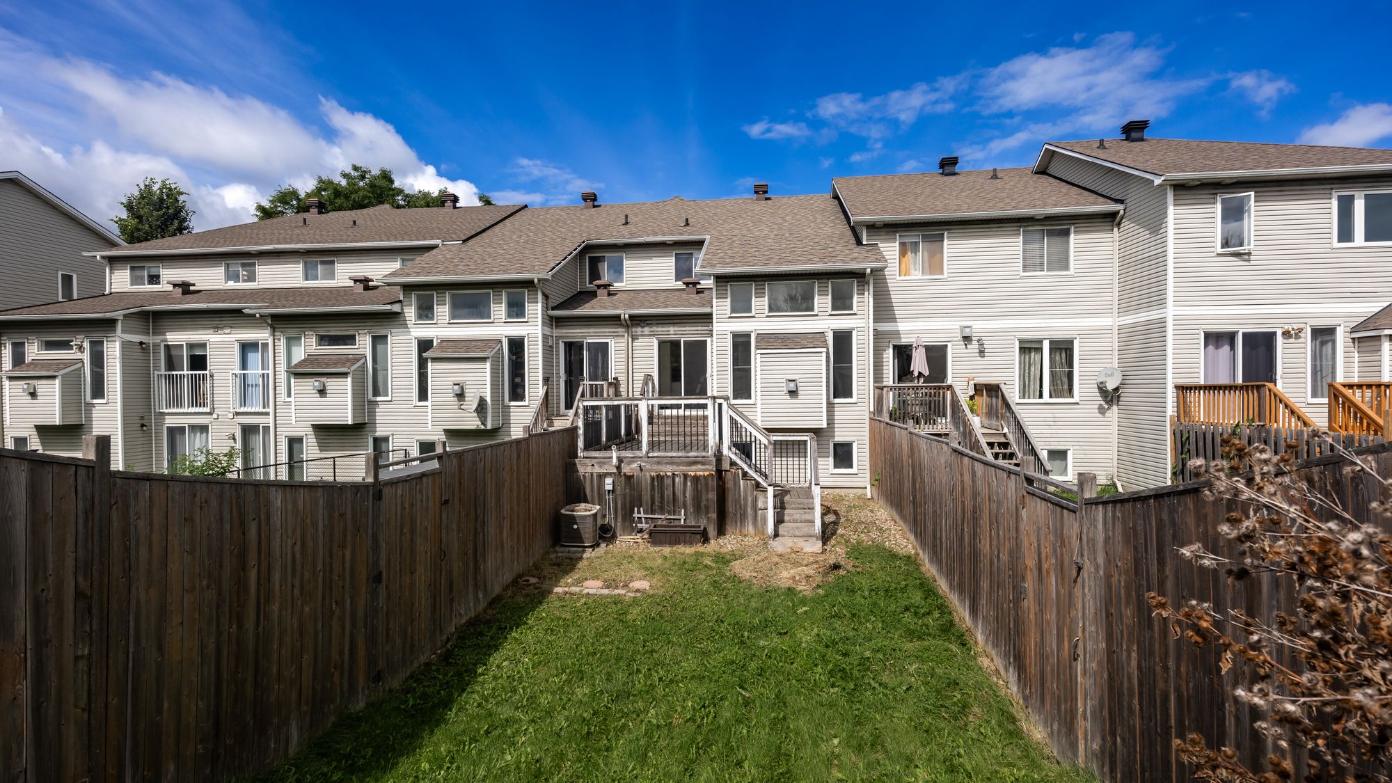 89 Gray Crescent