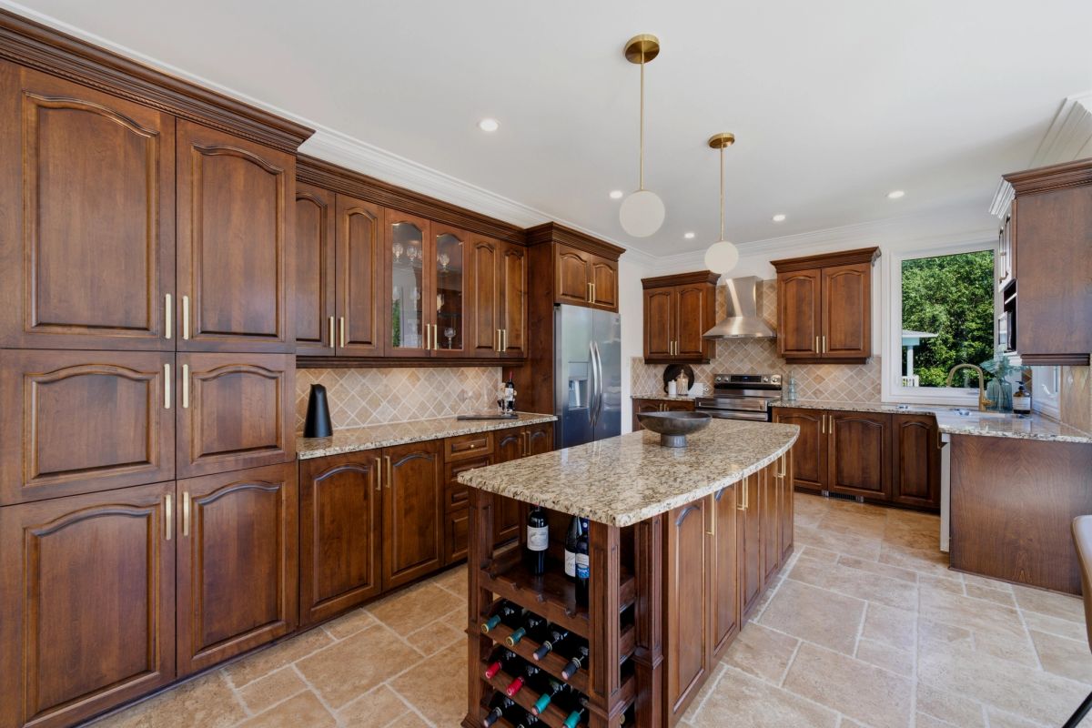 233 Marjan Crescent