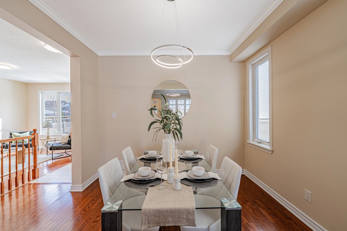 302 Laughlin Circle