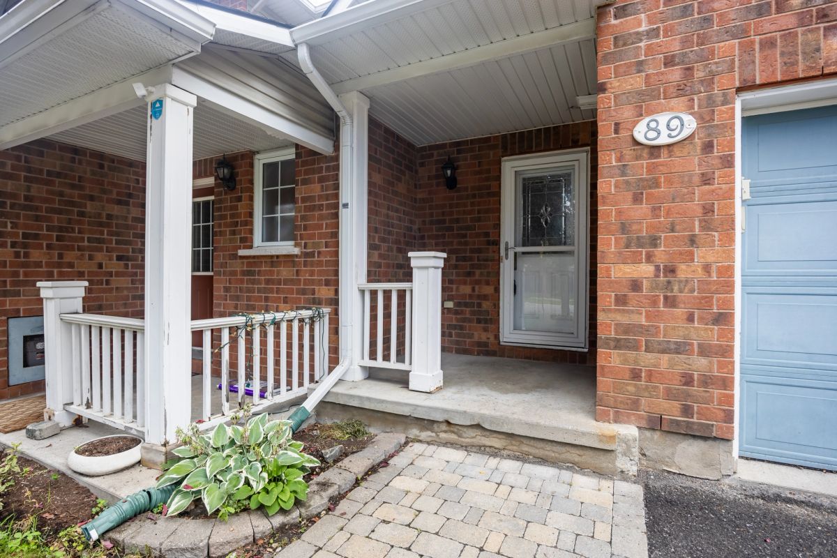 89 Gray Crescent