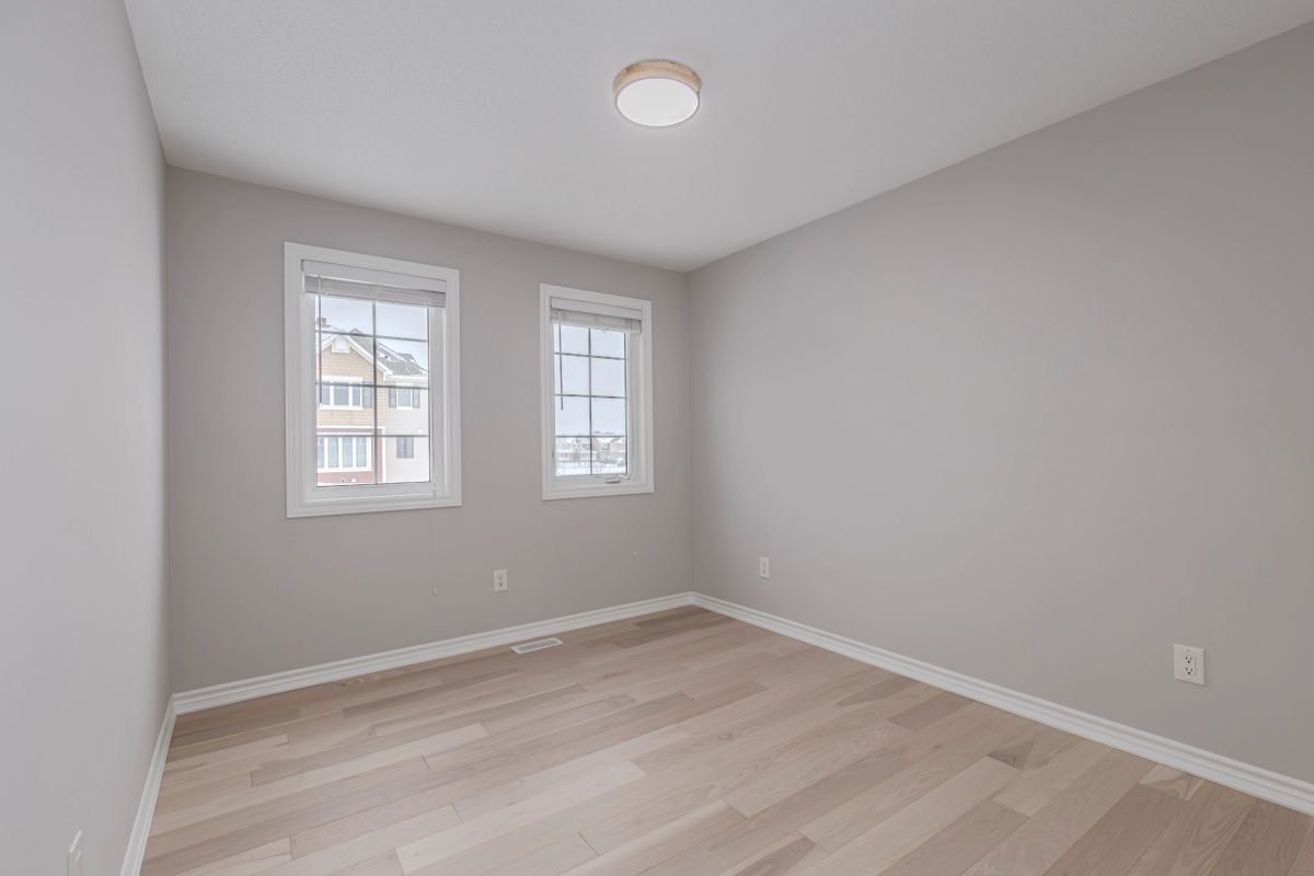 272 Brassy Minnow Crescent