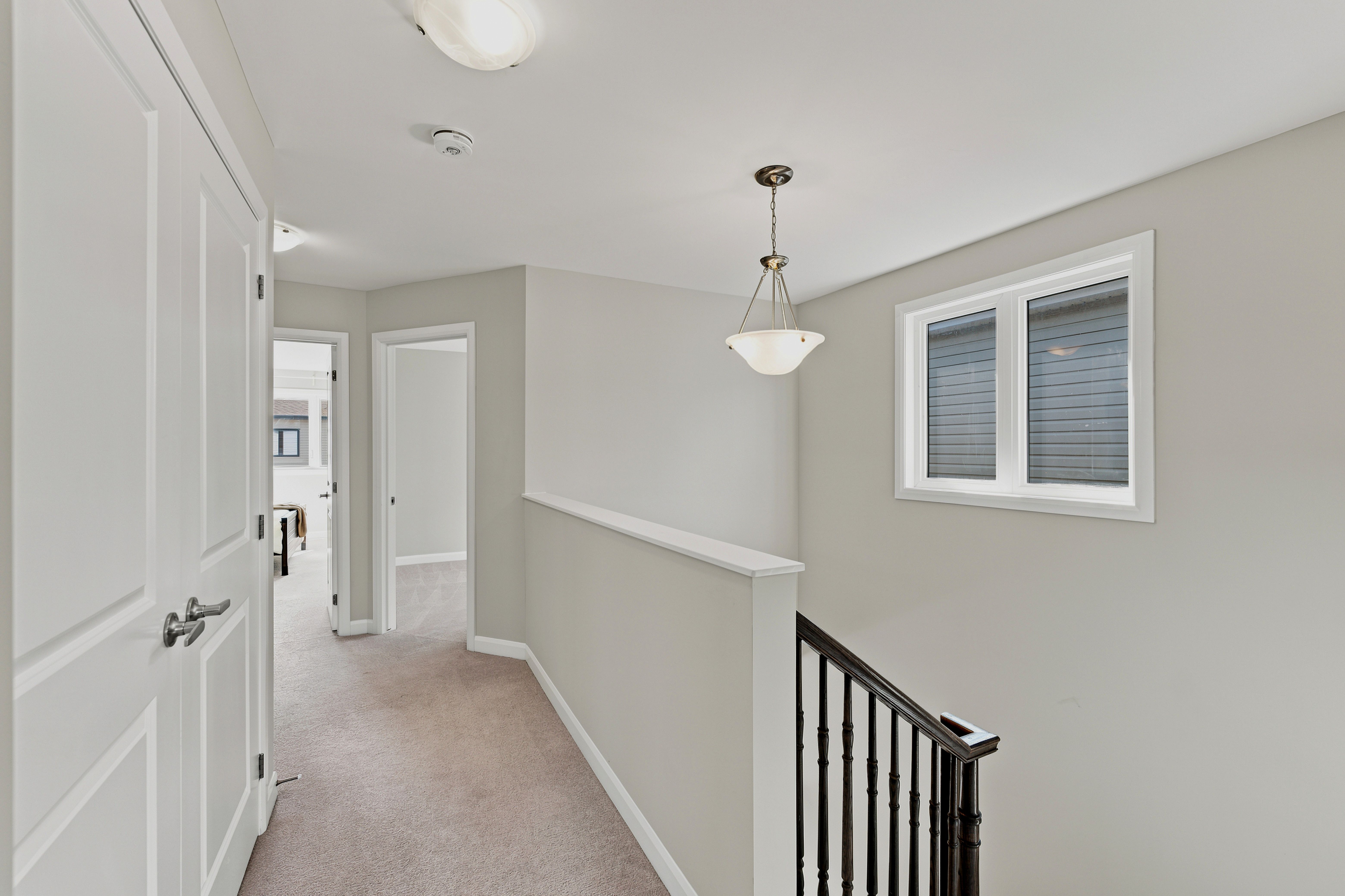 568 Lilith St