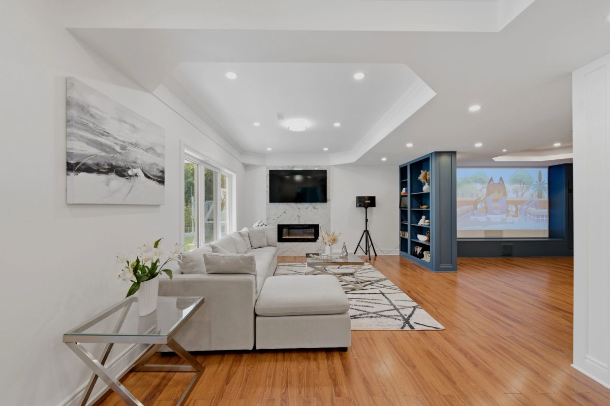 233 Marjan Crescent
