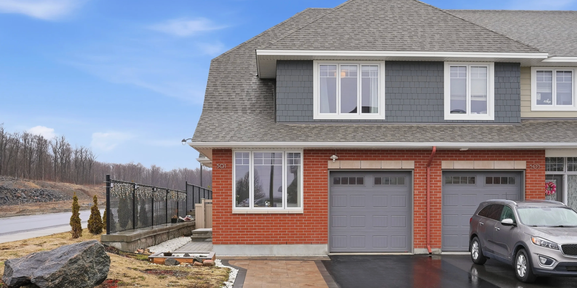 New Construction Townhomes in Kanata Lakes