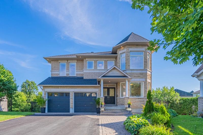 233 Marjan Crescent