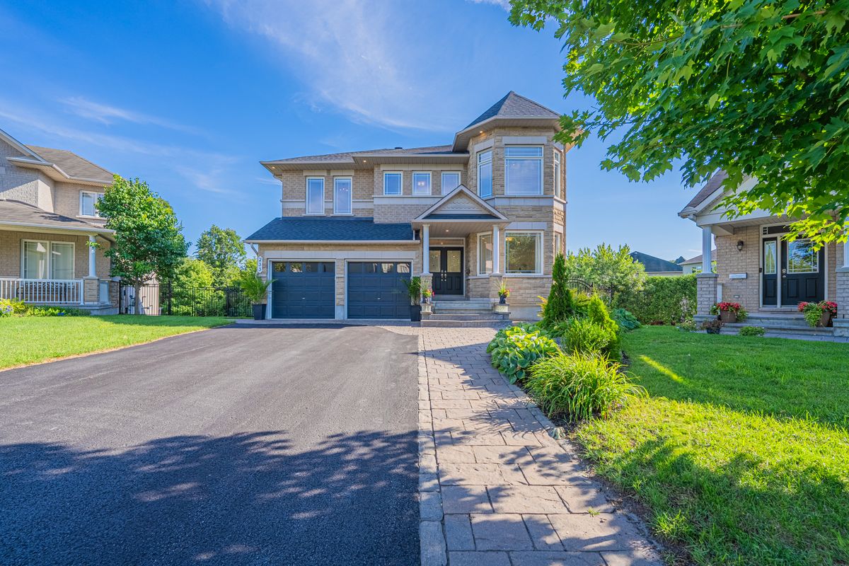 233 Marjan Crescent