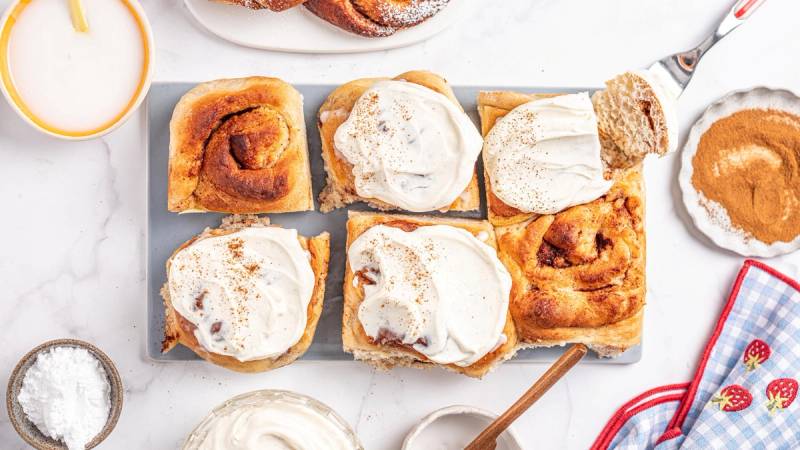 Kanelboller uten melk og egg i form - Fri for