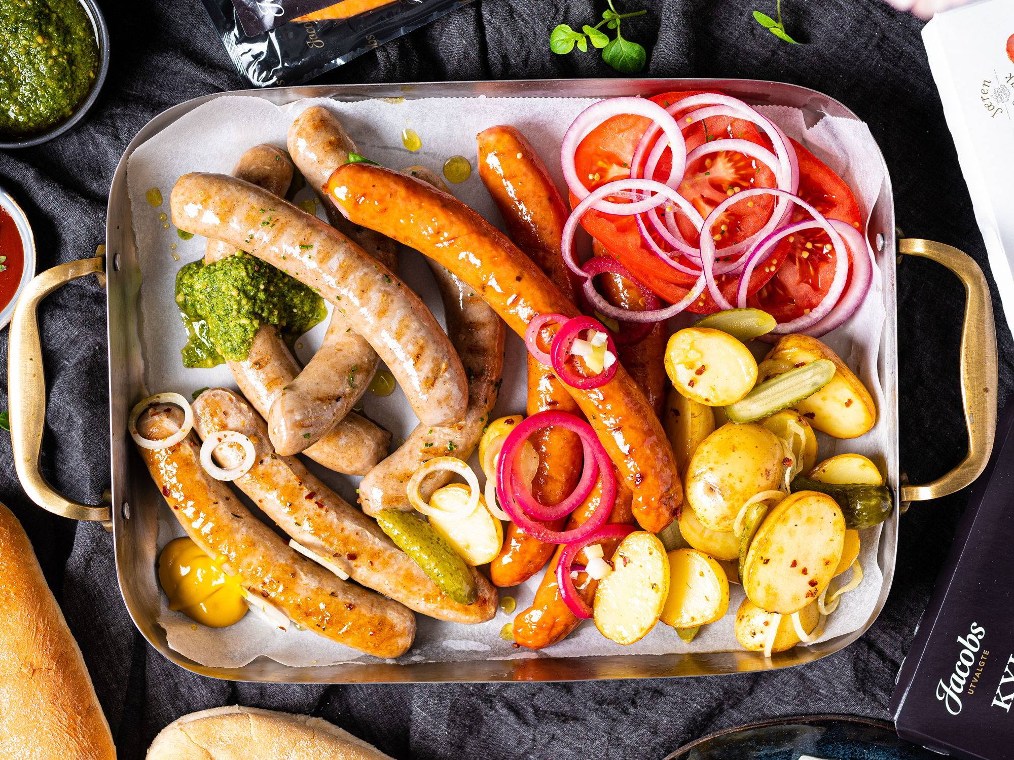 Pølser - tips, oppskrifter og godt tilbehør | MENY