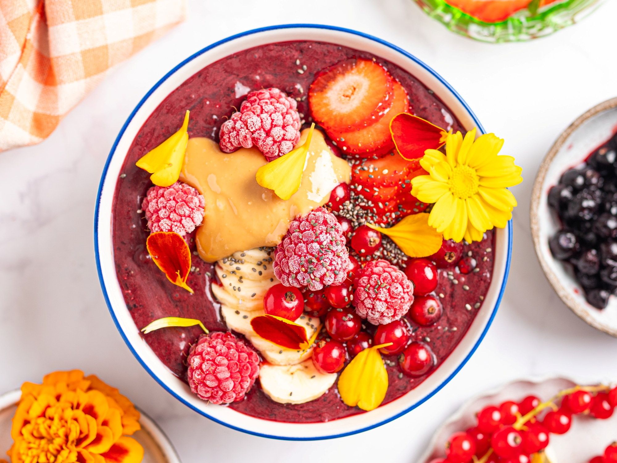 Acai bowl | Oppskrift | MENY