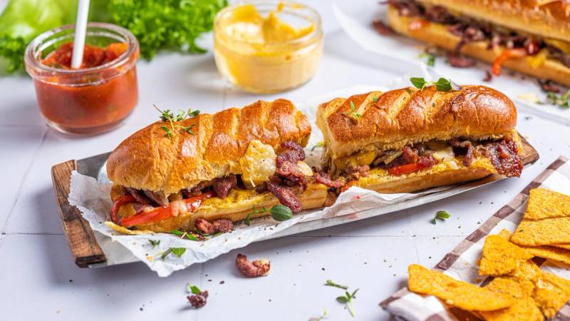 Philly cheese steak sandwich med biffsnadder