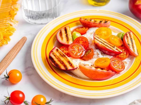Grillet nektarin med burrata