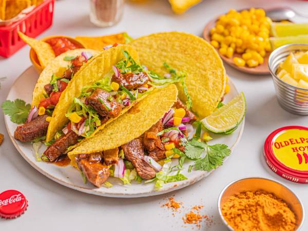 En tallerken med bifftaco i skjell.