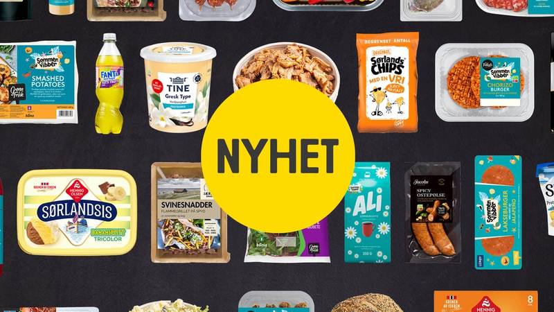 Et utvalg av mat- og dagligvareprodukter på en svart bakgrunn, med en stor gul sirkel med teksten 'NYHET' i midten.
