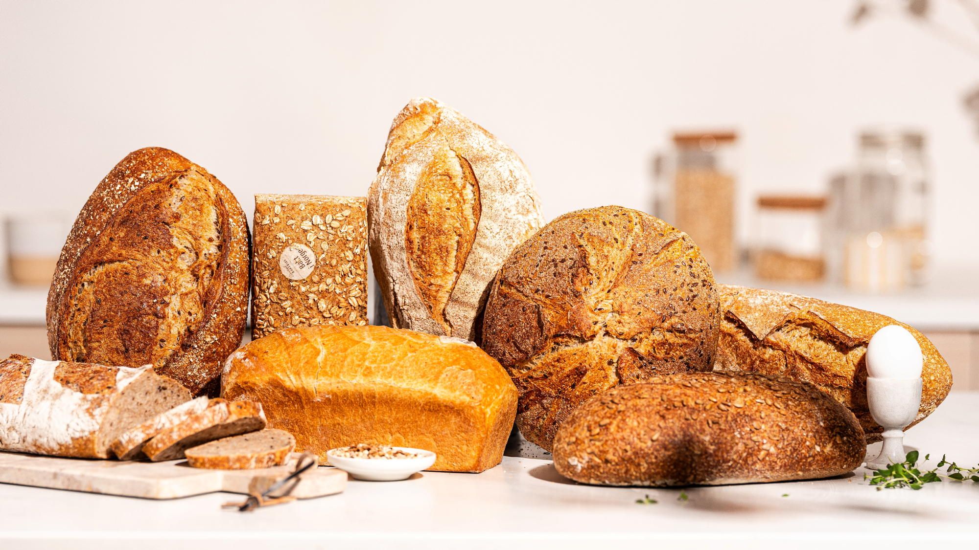 Samlebilde håndlagde brød