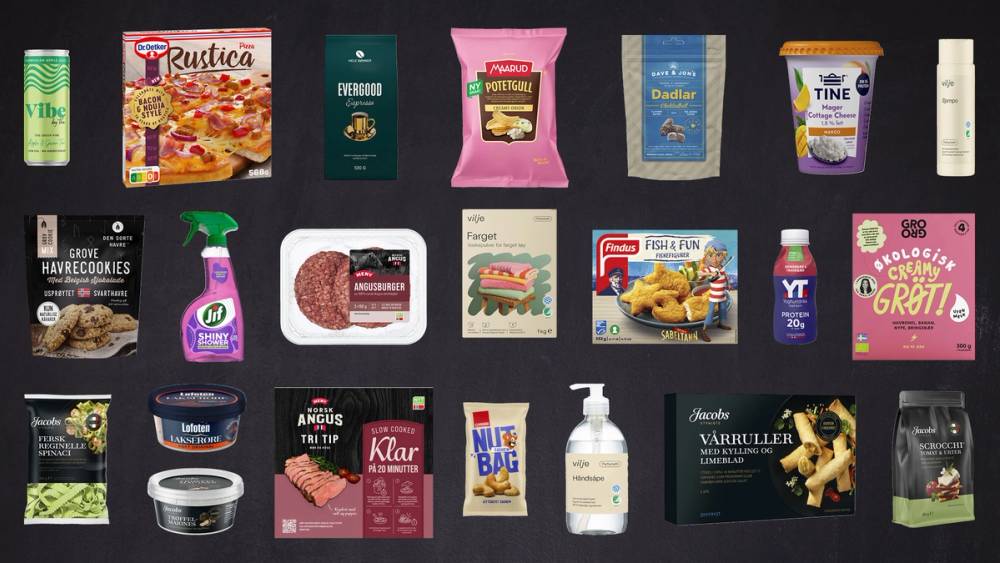 Et utvalg av ulike mat- og dagligvareprodukter, inkludert pizza, snacks, kjøtt, sjampo og andre husholdningsartikler, lagt ut på en flat overflate.