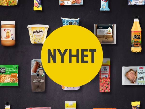 En butikkhylle med ulike mat- og drikkevarer, med en stor gul sirkel med teksten 'NYHET' i midten.