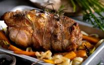 Nystekt lammestek med ovnsbakte grønnsaker i form