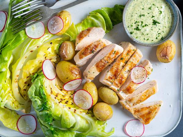 kyllingbryst med salatbakte nypoteter