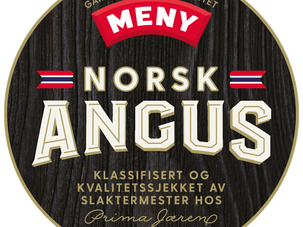 Et rundt etikettdesign for norsk Angus kjøtt med svart trebakgrunn og rødt og hvitt tekstfelt.