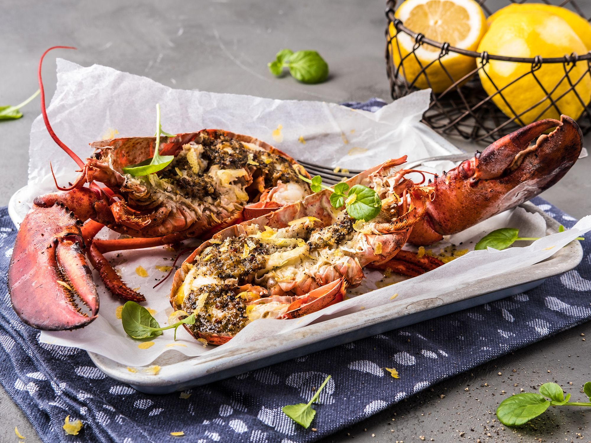Fillet Hummer Grillet hummer med kryddersmør | Oppskrift | MENY