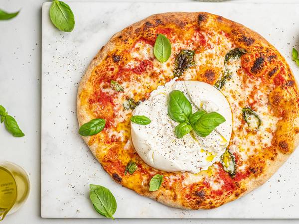 Pizza burrata