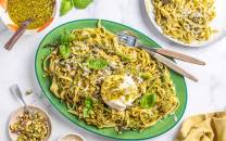 Pasta med burrata og pistasjpesto