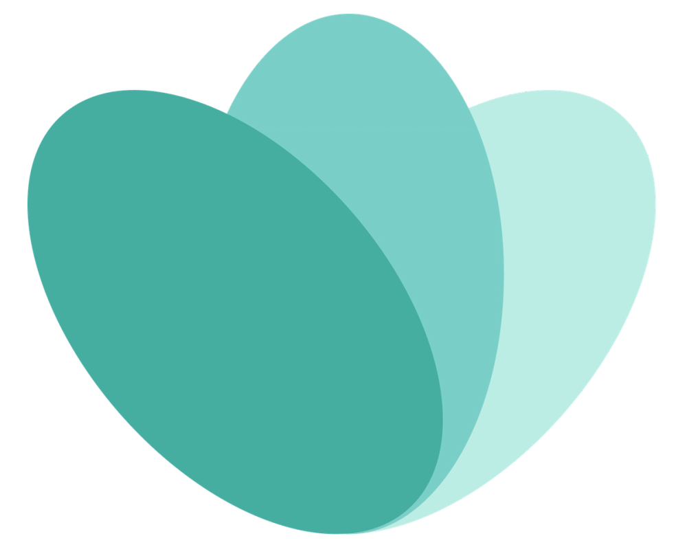 En logo med tre overlappende hjerteformer i ulike nyanser av blått og grønt.