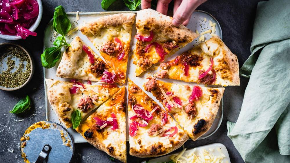 Hvit pizza med nduja og salciccia
