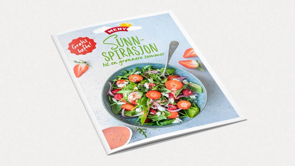 Forside av et sommermagasin med en salat i en bolle og teksten 'Sunn Spirasjon' på forsiden